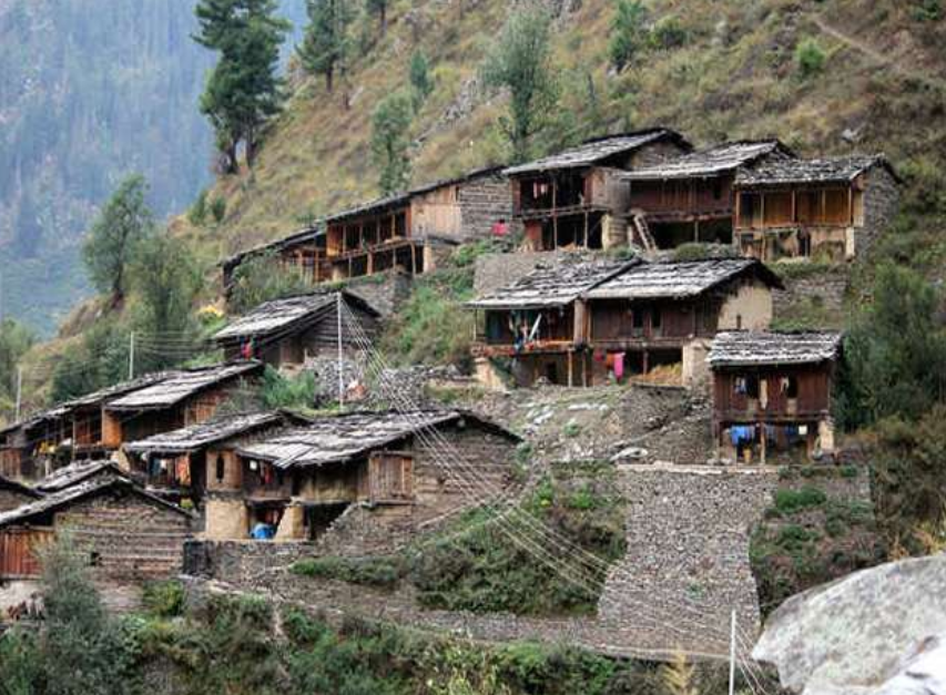 हिमाचल के इस गांव में चुनाव प्रचार करने नहीं पहुंचता कोई नेता, जानें कारण