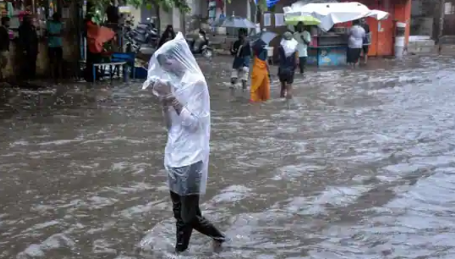 महाराष्ट्र समेत इन राज्यों में बारिश का अलर्ट जारी, कल से गजरेंगे बादल