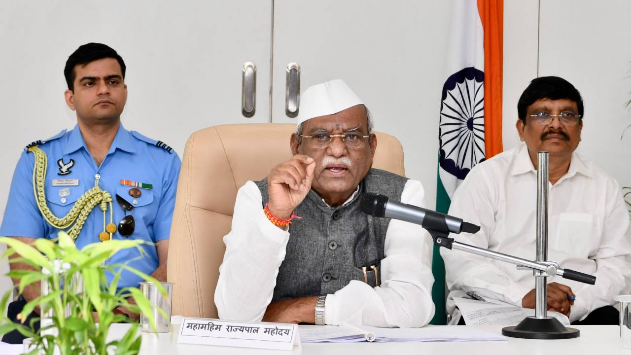 ​राज्यपाल बागडे ने ली कोटपूतली-बहरोड़ जिले की विभागीय समीक्षा बैठक, कहा-योजनाओं का लाभ समयबद्ध पहुंचे