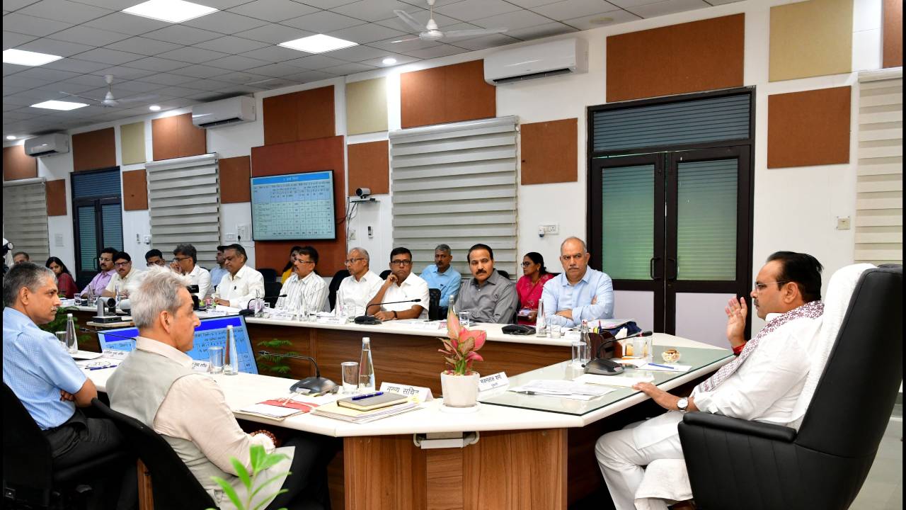 ​सीएम ने की कार्मिक विभाग की समीक्षा बैठक, कहा-पारदर्शिता हमारी गुड गवर्नेंस का केन्द्रबिंदु