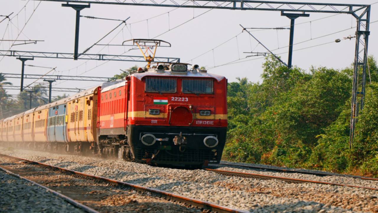 ​भारतीय रेलवे का बड़ा फैसला, पाकिस्तान सीमा से सटे इलाकों में नहीं चलेंगी ट्रेनें