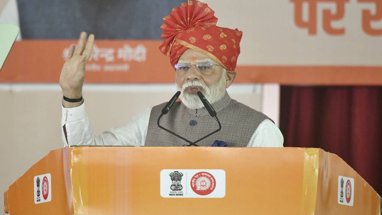 ​बीकानेर से प्रधानमंत्री ने पाकिस्तान को दी कड़ी चेतावनी, कहा-आतंक की भारी कीमत चुकानी पड़ेगी