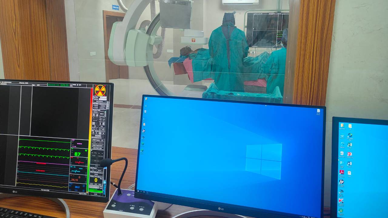 RUHS में पहली बार हुआ सफलतापूर्वक एंजियोप्लास्टी, प्लास्टिक सर्जरी की सुविधा भी मिलेगी