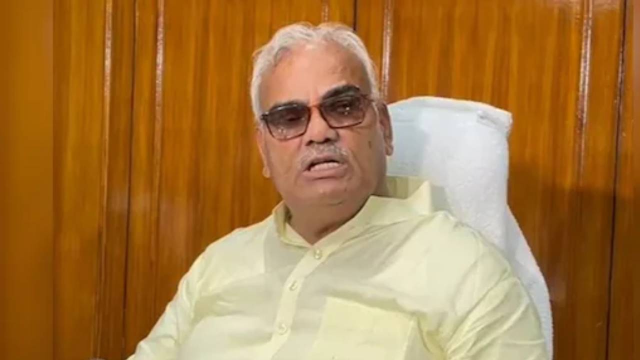 ​राजस्थान में नहीं होंगे टीचर्स के ट्रांसफर, शिक्षामंत्री बोले- सही समय पर देंगे जवाब