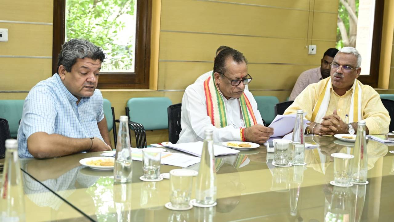 प्रदेश में पशुपालन डिप्लोमा प्रशिक्षण संस्थान खोलना अब होगा आसान, मंत्रीमंडलीय उप समिति ने आवश्यक संशोधन के दिए सुझाव
