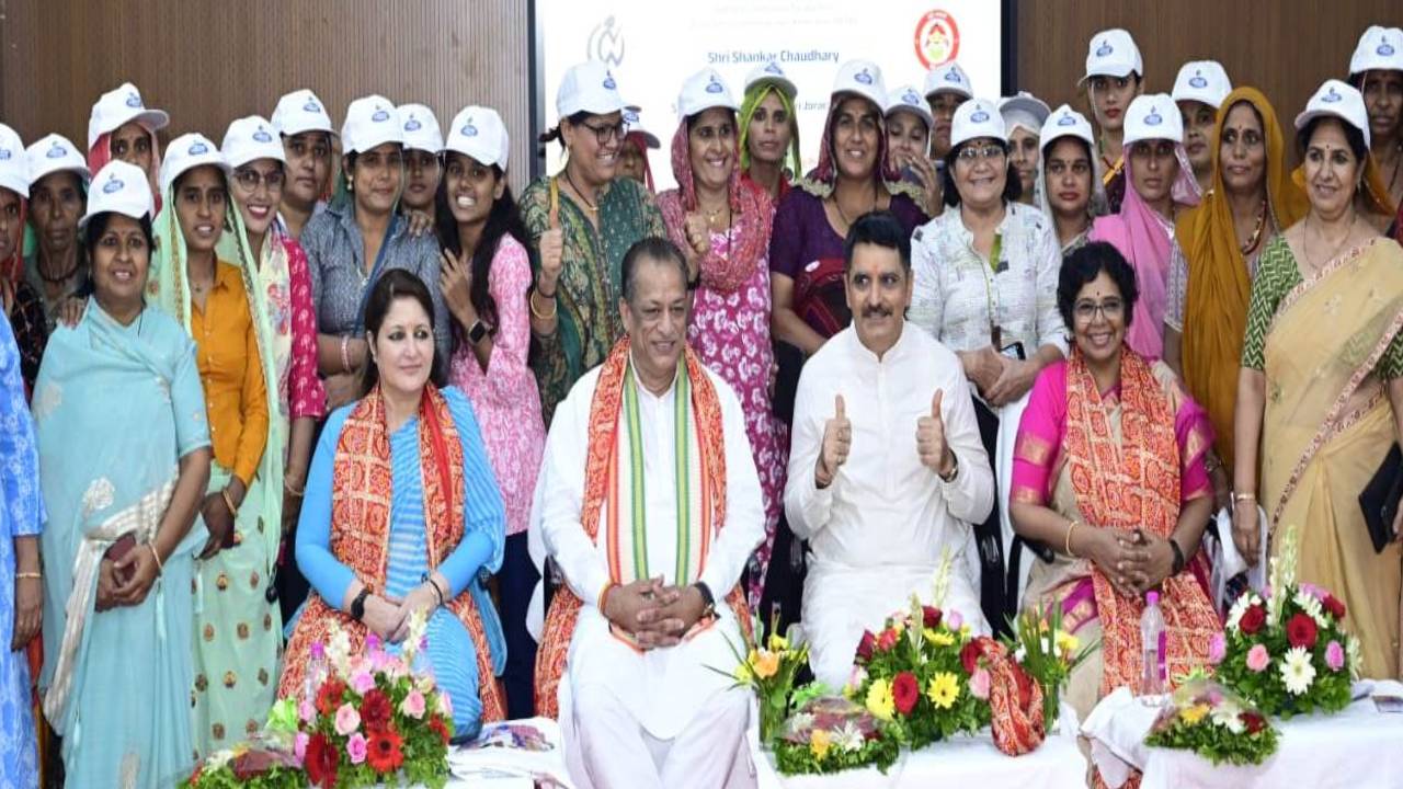 ​दुग्ध उत्पादन में प्रदेश को अव्वल बनाने की दिशा में पशुपालन विभाग कर रहा है अनेक नवाचार-जोराराम कुमावत