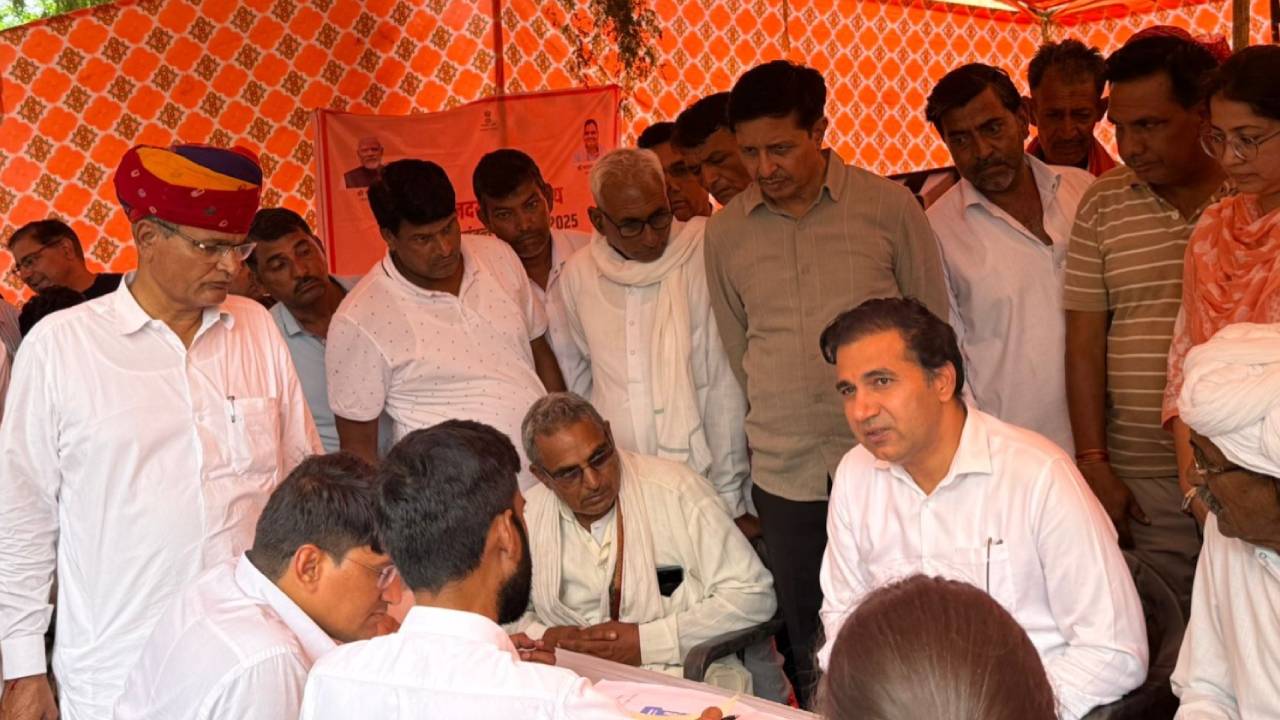 जिला कलक्टर जितेन्द्र कुमार सोनी के नेतृत्व में प्रशासन के प्रयास लाए रंग, जयपुर में आयोजित 477 शिविरों में 51 लाख से ज्यादा कार्यों का हुआ संपादन