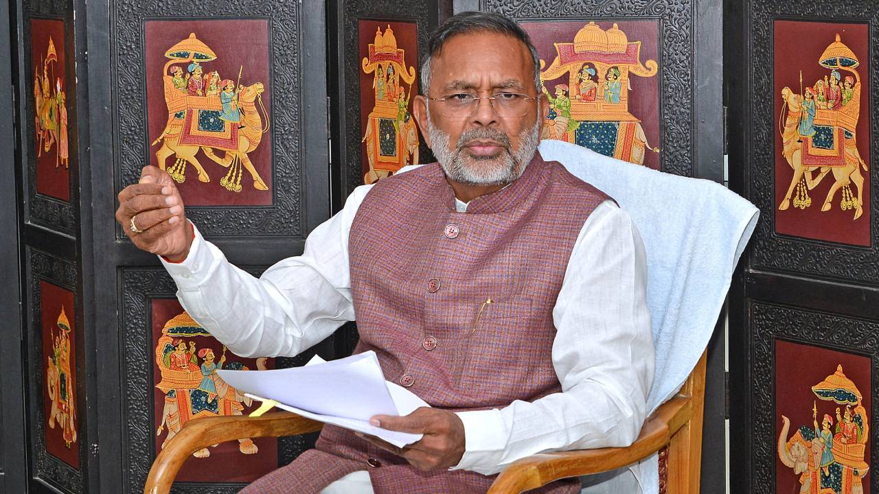 ​स्मार्ट मीटर पर घमासान: ऊर्जा मंत्री हीरालाल नागर ने कांग्रेस पर किया पलटवार, बोले- खुद की योजना पर कर रहे राजनीति
