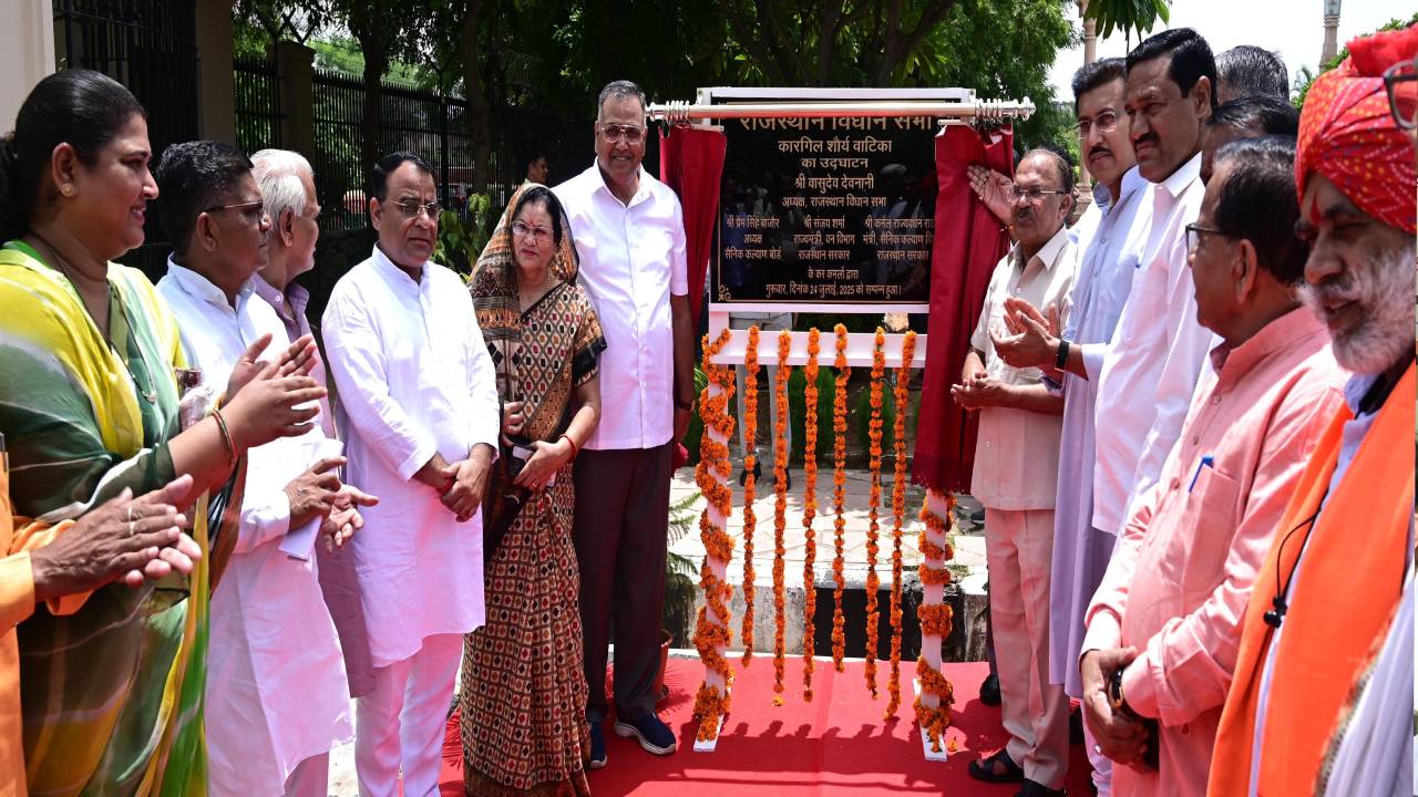 ​विधानसभा में कारगिल वीरांगनाओं का सम्‍मान, कारगिल शौर्य वाटिका में वीरांगनाओं ने शहीदों की याद में लगाये पौधे