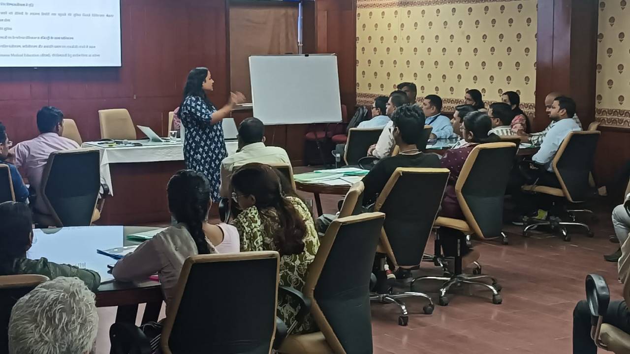 आभा आईडी, इलेक्ट्रॉनिक हेल्थ रिकॉर्ड सहित विभिन्न विषयों पर दिया प्रशिक्षण