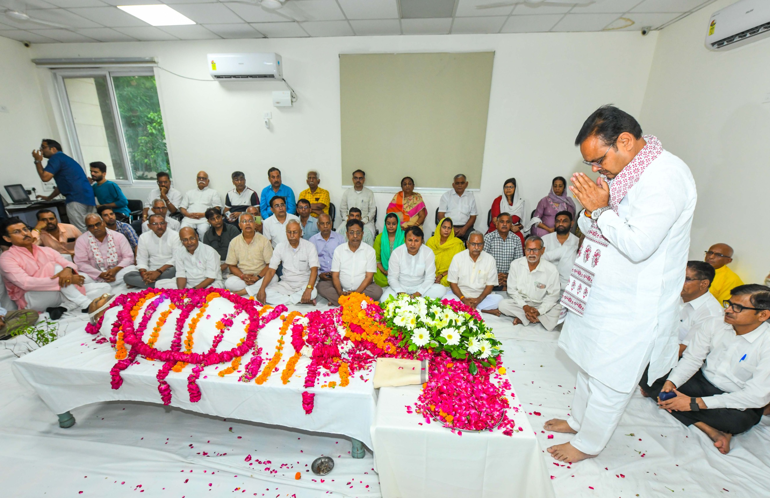 सीएम ने राष्ट्रीय स्वयंसेवक संघ के वरिष्ठ प्रचारक माणकचंद के निधन पर व्यक्त किया शोक