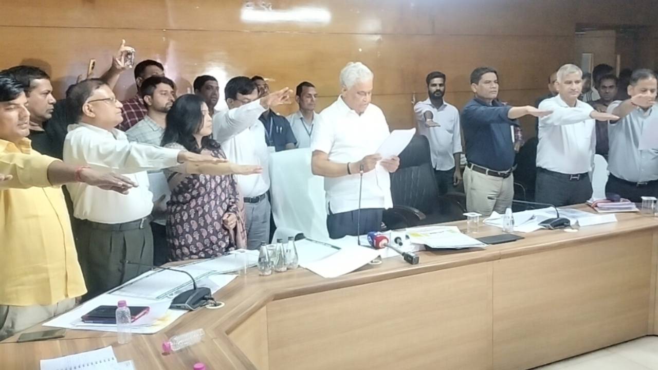 ​बजट घोषणाओं द्वारा अधिक से अधिक किसानों को पहुंचायें लाभ-किरोडी लाल