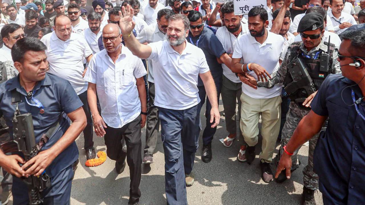 ​राहुल गांधी के सुरक्षा प्रोटोकॉल तोड़कर विदेश जाने पर CRPF ने कांग्रेस अध्यक्ष खड़गे को लिखा लेटर