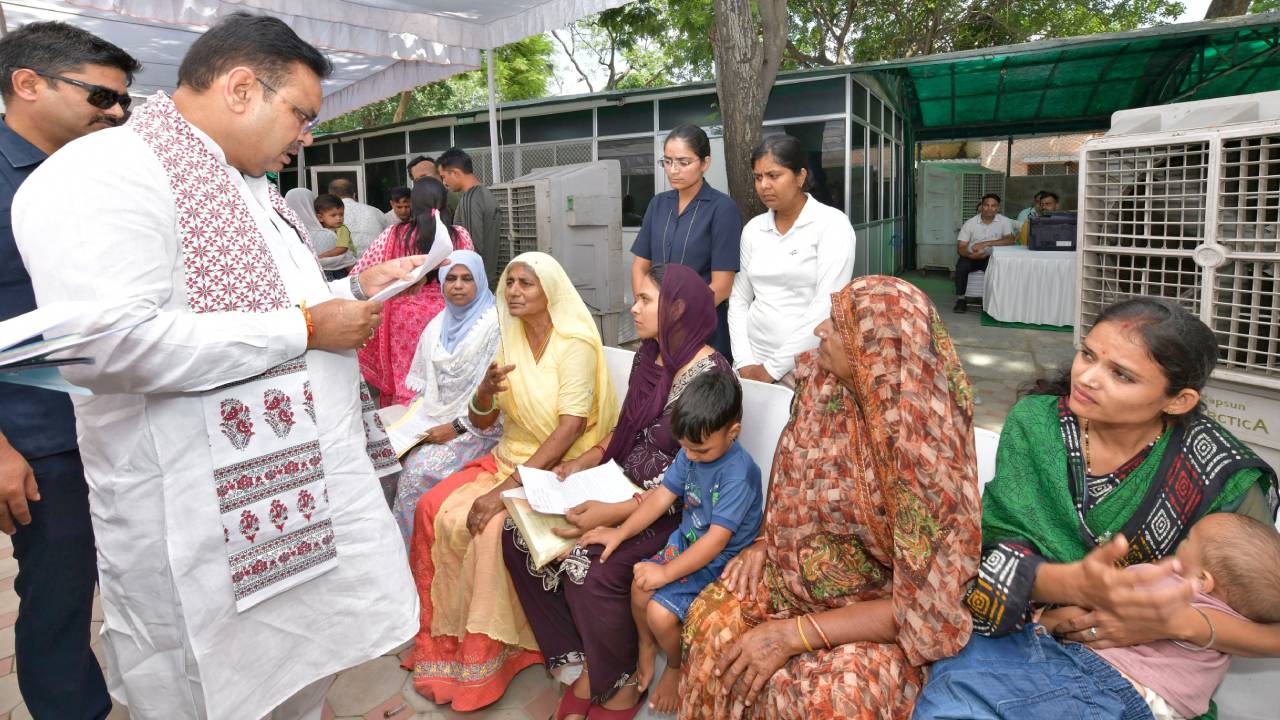 ​मुख्यमंत्री की जनसुनवाई में परिवादियों को तत्काल मिल रही राहत, आमजन के जीवन में आ रहा सकारात्मक बदलाव