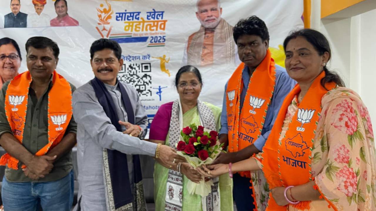 ​विधायक शर्मा ने सोडाला में लाइटिंग सेरेमनी का किया स्विच ऑन