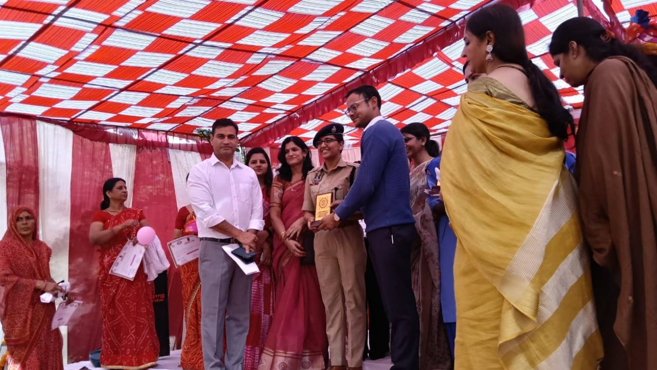 ​सक्षम जयपुर अभियान के तहत चौमूं के हाड़ौता में हुआ नारी चौपाल का आयोजन