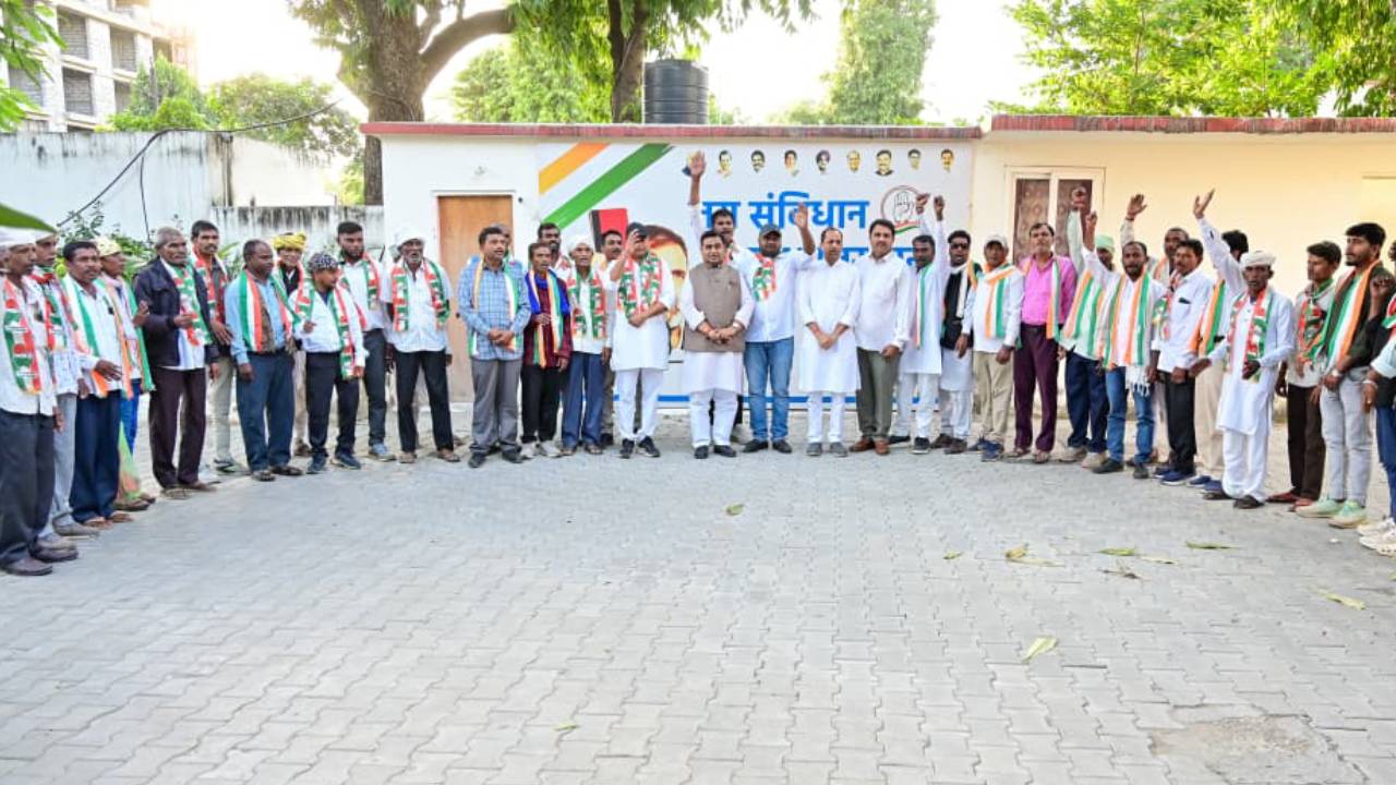 ​कांग्रेस में शामिल हुए BTP के 45 नेता, डोटासरा ने किया स्वागत