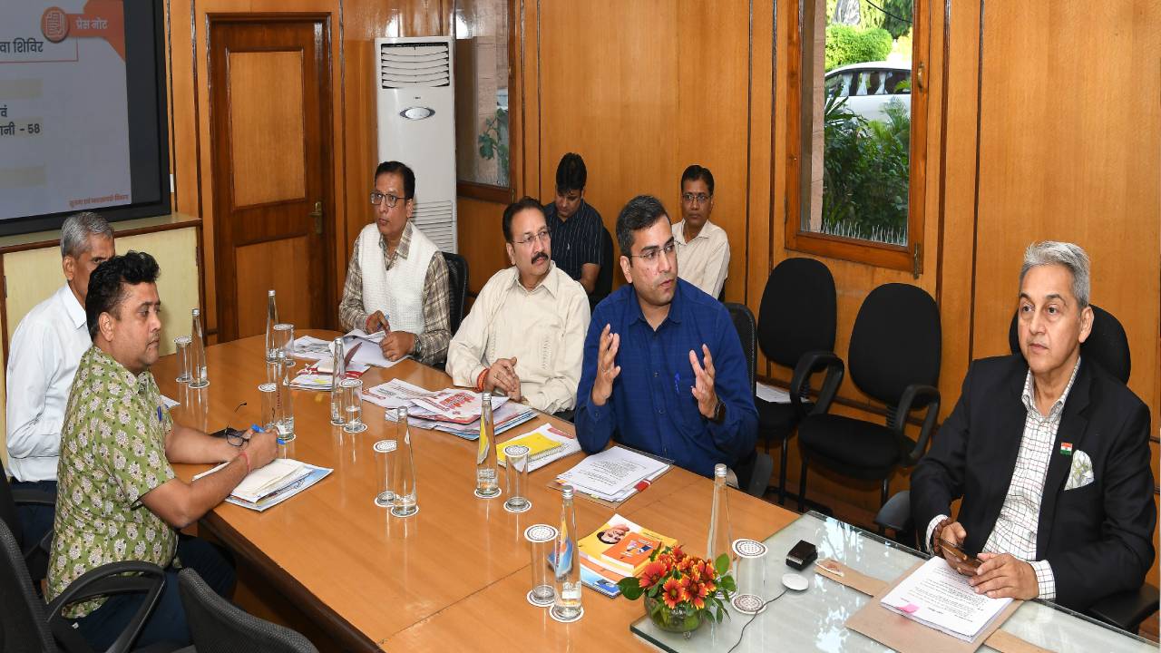 ​मुख्य सचिव ने जनसंपर्क अधिकारियों को ऑनरशिप के साथ कार्य का दायरा बढ़ाने के दिए निर्देश