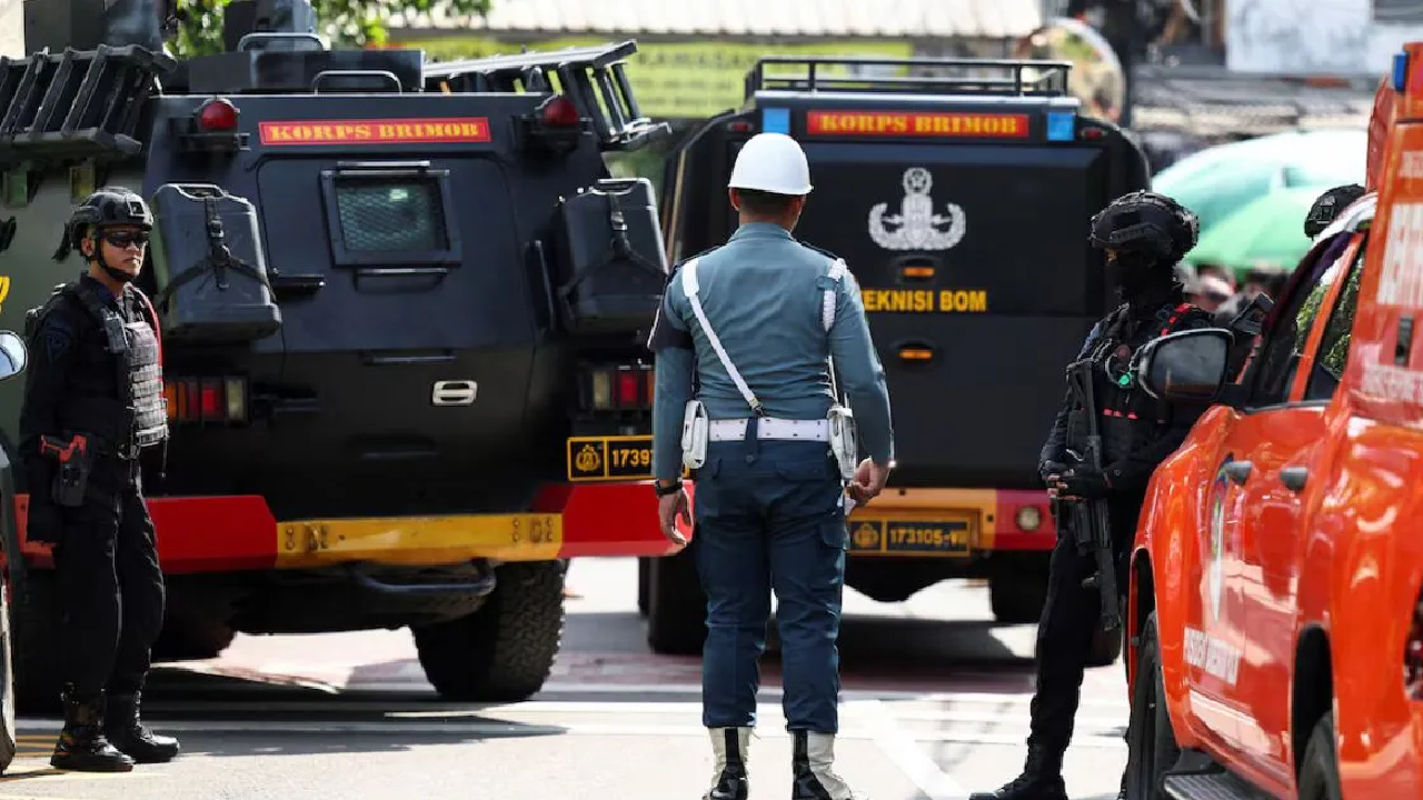 ​इंडोनेशिया में जुमे की नमाज के दौरान मस्जिद में धमाका, 50 घायल