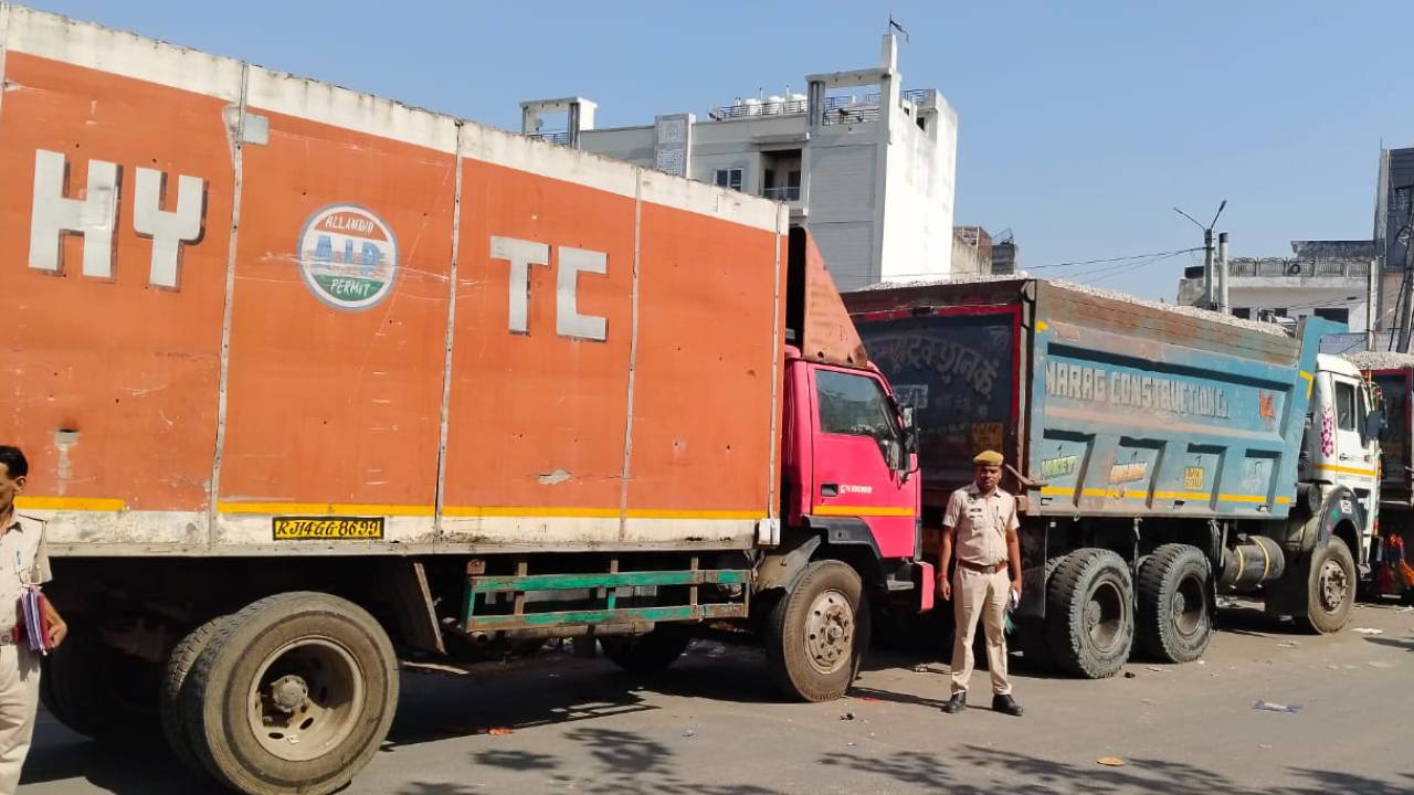 ​सड़क सुरक्षा अभियान के दूसरे ही दिन तीन गुना बढ़ी पुलिस विभाग की कार्रवाई , 4500 से ज्यादा किए चालान