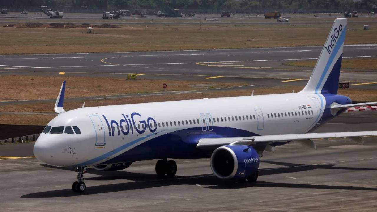 ​दिल्ली ब्लास्ट के बाद इंडिगो को मिली बम की धमकी, दिल्ली, मुंबई समेत 5 हवाईअड्डों पर हाई अलर्ट