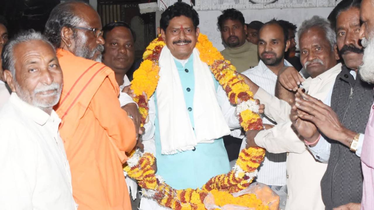 ​विधायक गोपाल शर्मा ने 3 वार्डों का किया दौरा, व्यापारियों-क्षेत्रवासियों से किया संवाद