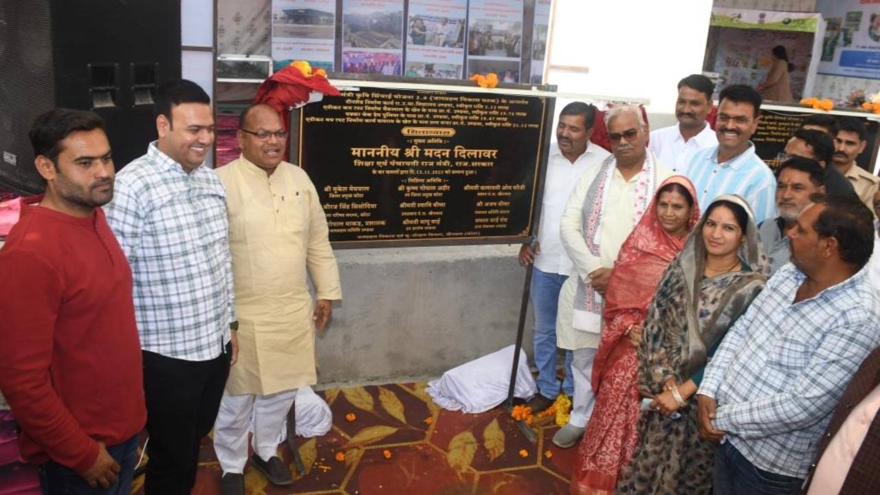 ​वाटरशेड महोत्सव का शुभारंभ, विलायती बबूल हटाओ-चारागाह बचाओ अभियान में जूलीफ्लोरा को समूल करेंगे नष्ट