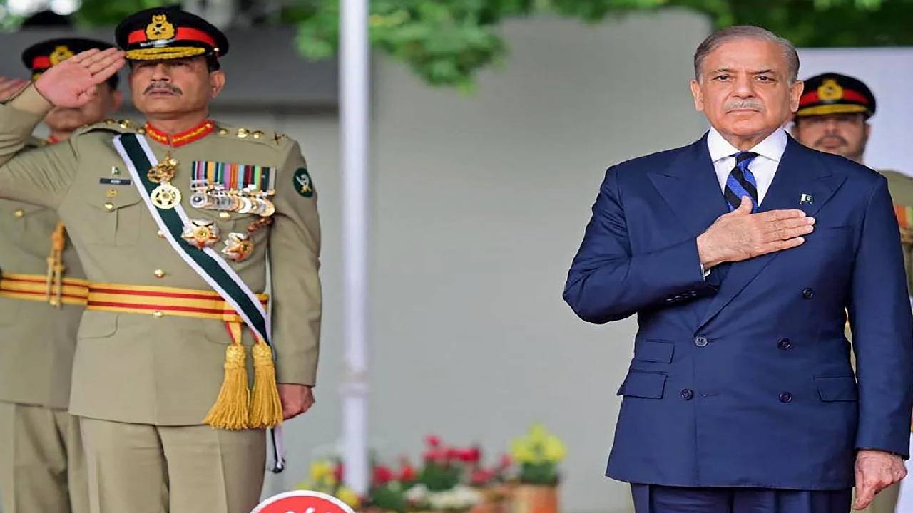 ​पाकिस्तान : आसिम मुनीर को ताकत देने वाले संविधान संशोधन विधेयक के विरोध में सुप्रीम कोर्ट के दो जजों का इस्तीफा