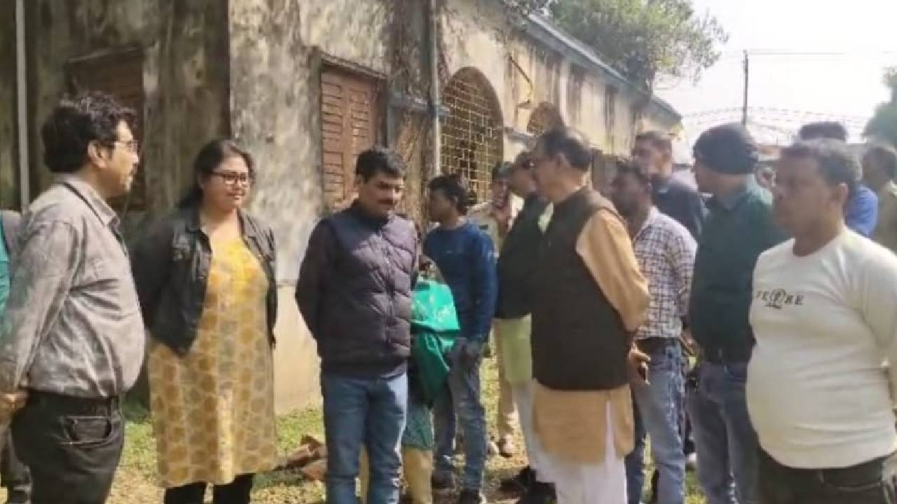 ​सीतारामपुर में बंद पड़े सब बॉयलर कार्यालय का श्रम मंत्री ने किया निरीक्षण, बनेगी नई ईएसआई डिस्पेंसरी