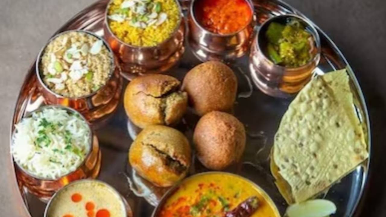 ​44वां अन्तर्राष्ट्रीय व्यापार मेला-2025, दर्शकों को लुभा रहे है राजस्थानी व्यंजन