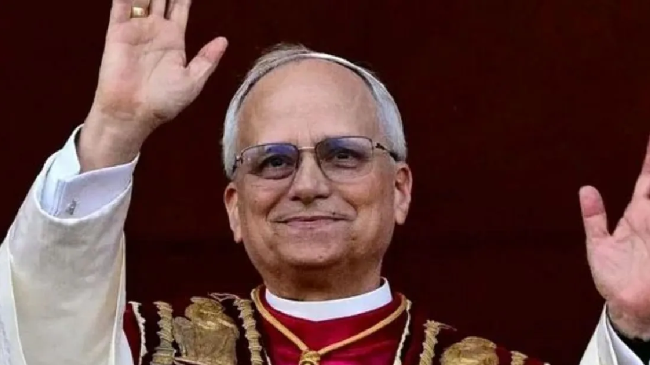 नई तकनीक पर पोप लियो की सलाह, "एआई से होमवर्क न करें युवा, बल्कि सीखने का एक उपकरण"