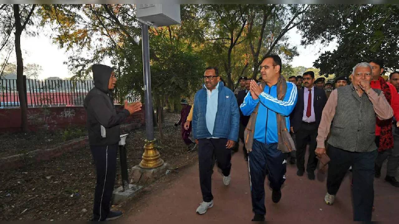 सीएम ​भजनलाल शर्मा अचानक पहुंचे जवाहर सर्किल, आम लोगों के साथ की मॉर्निंग वॉक
