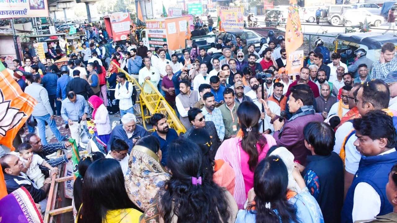 ​भजनलाल शर्मा सरकार के दो वर्ष पूरे, सिविल लाइंस में निकली विकास रथयात्रा