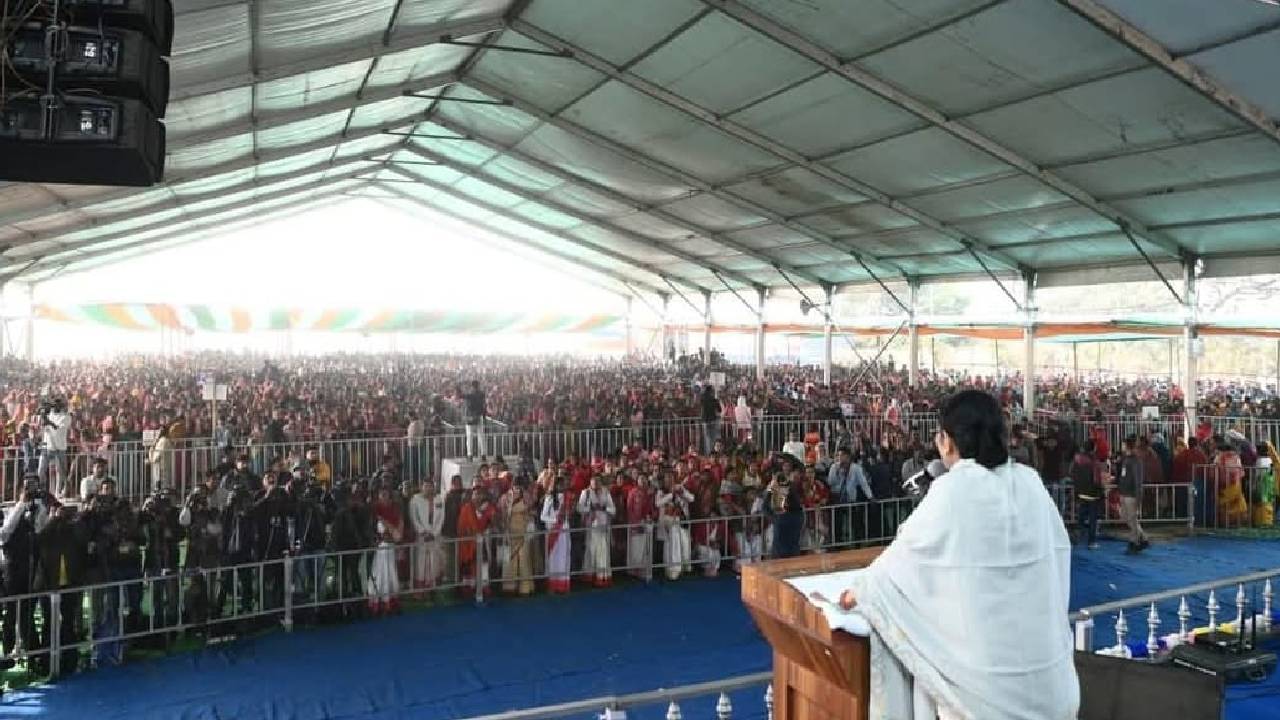 बांकुड़ा रैली में ममता बनर्जी का बीजेपी पर तीखा हमला, बोलीं— SIR एक बड़ा घोटाला