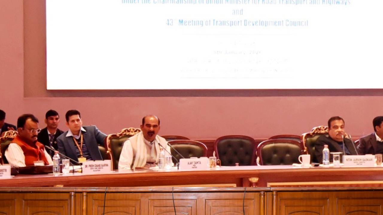 ​सड़क परिवहन एवं राजमार्ग मंत्रालय की दो दिवसीय समीक्षा बैठक सम्पन्न