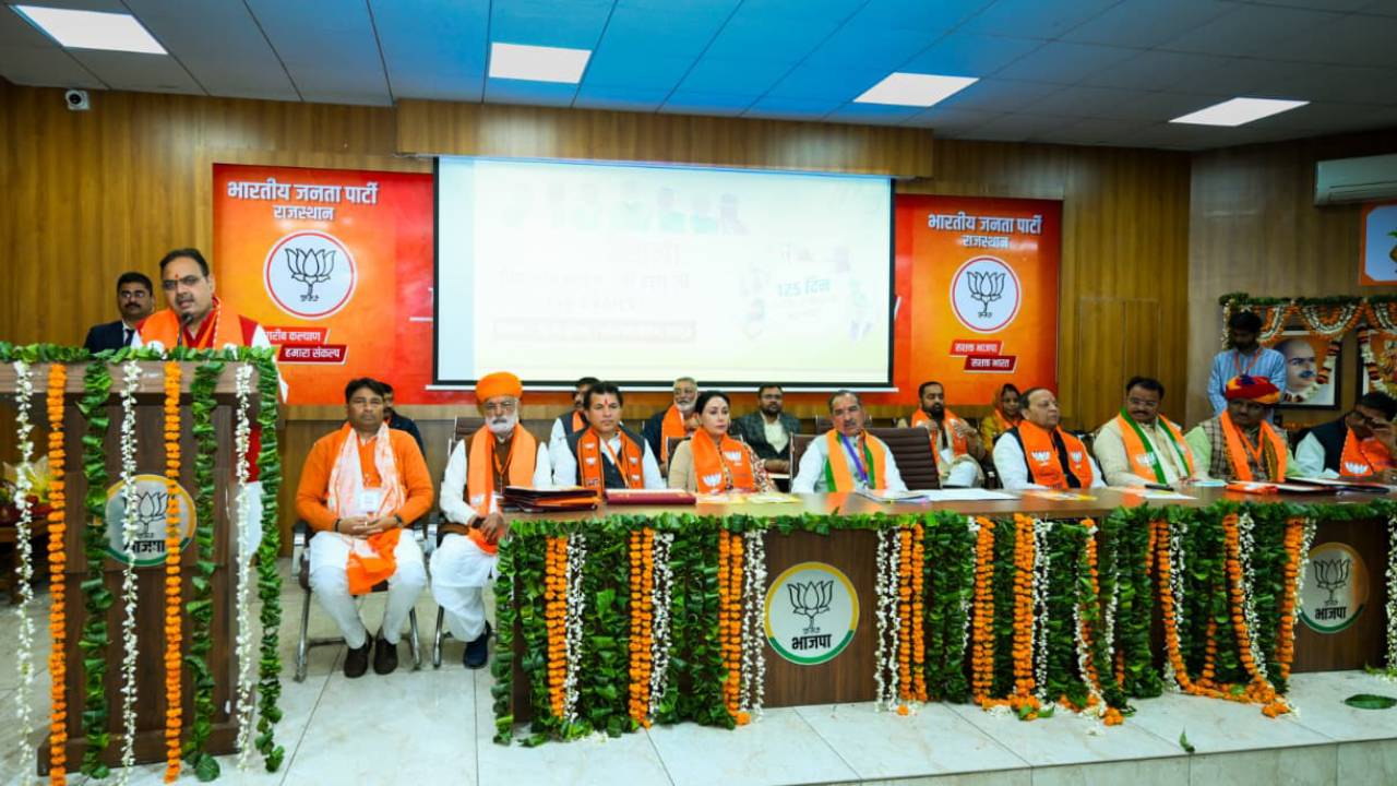 ​वीबी-जी रामजी जनजागरण अभियान कार्यशाला में सीएम ने कांग्रेस पर साधा निशाना, कहा- यह झूठ फैलाने में नम्बर वन