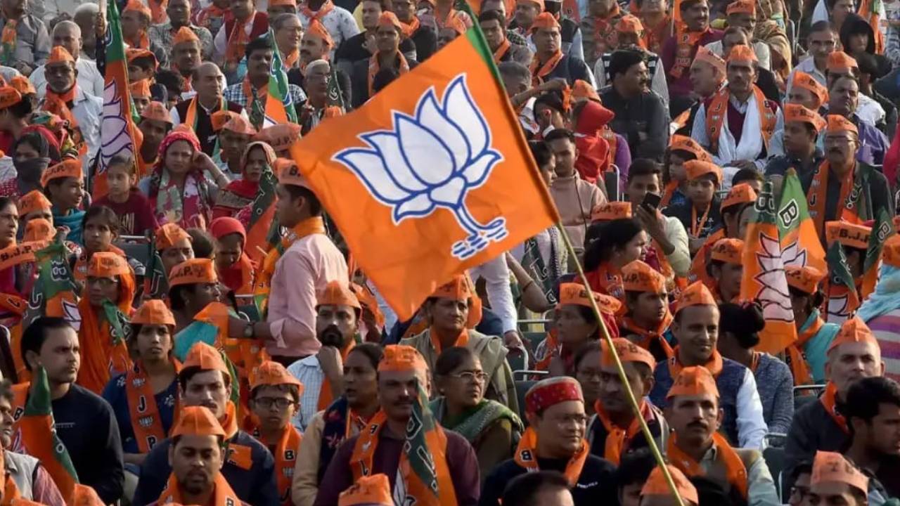 ​भाजपा पश्चिम बंगाल में संगठनात्मक मजबूती के लिए विभिन्न मोर्चों के नए राज्य प्रभारियों की घोषणा