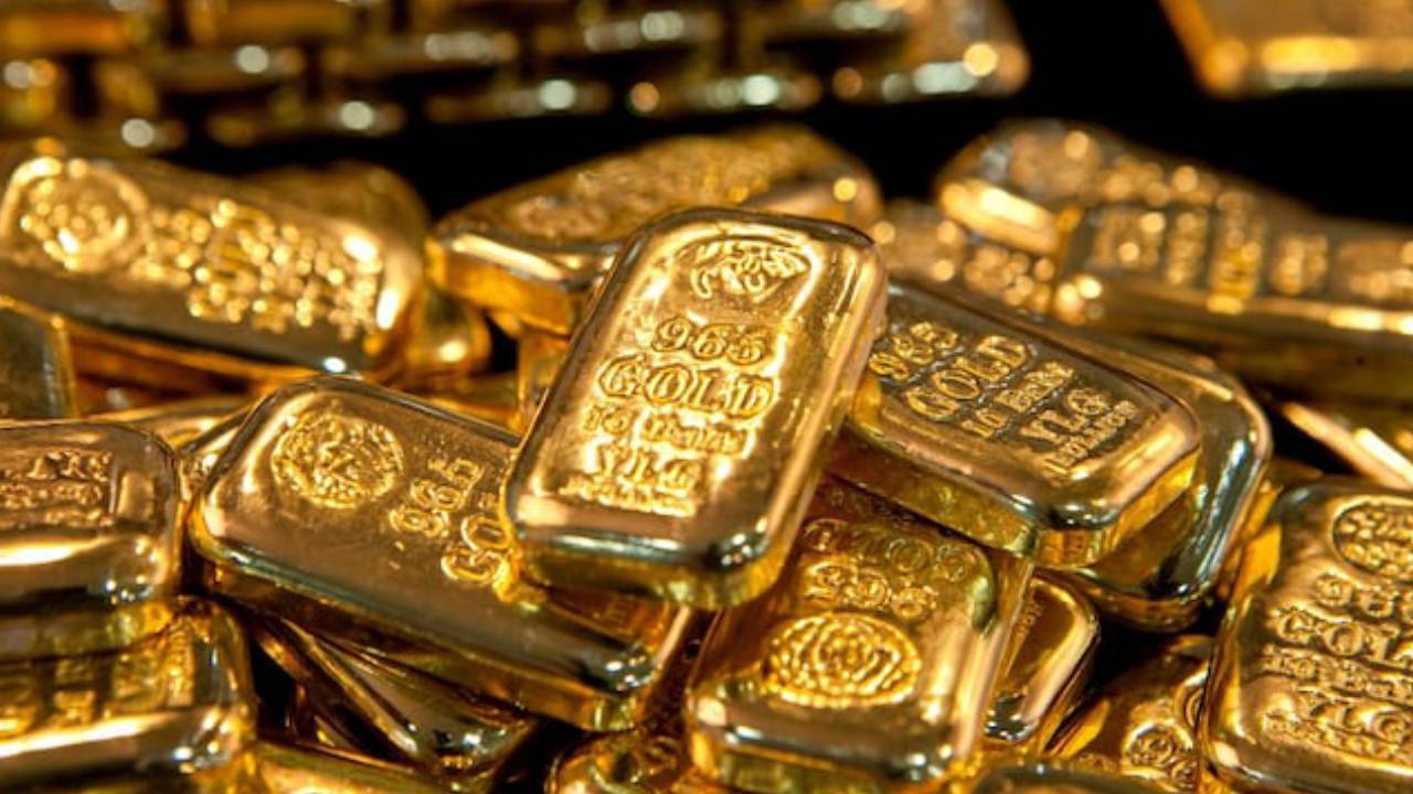 चांदी ₹20000 और सोना 4000 रुपये टूटा, जानें गिरावट की वजह