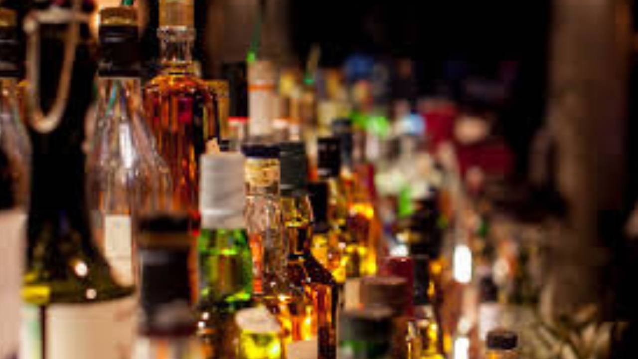 ​नई आबकारी नीति में ठेका रिन्युअल गारंटी फीस बढ़ी, बीयर-अंग्रेजी शराब हुई महंगी