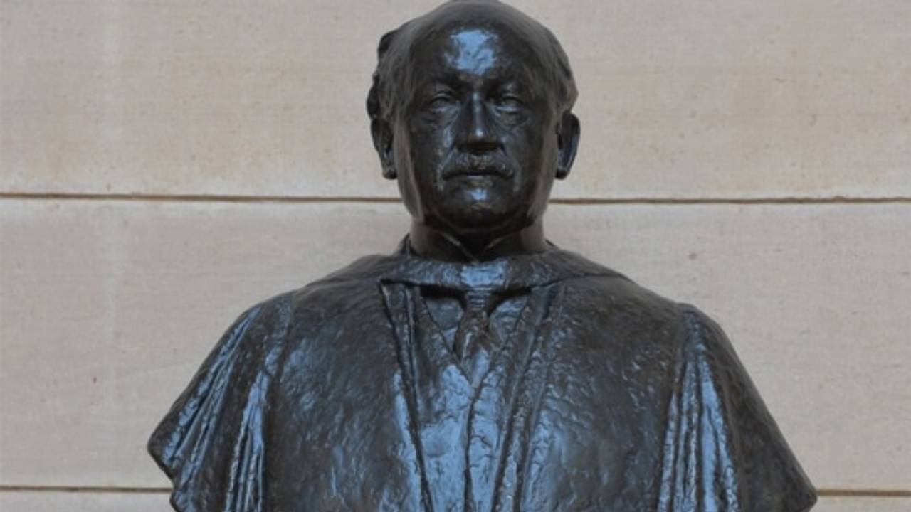 ​राष्ट्रपति भवन से हटेगी वास्तुकार लुटियंस की प्रतिमा, पीएम मोदी ने किया ऐलान