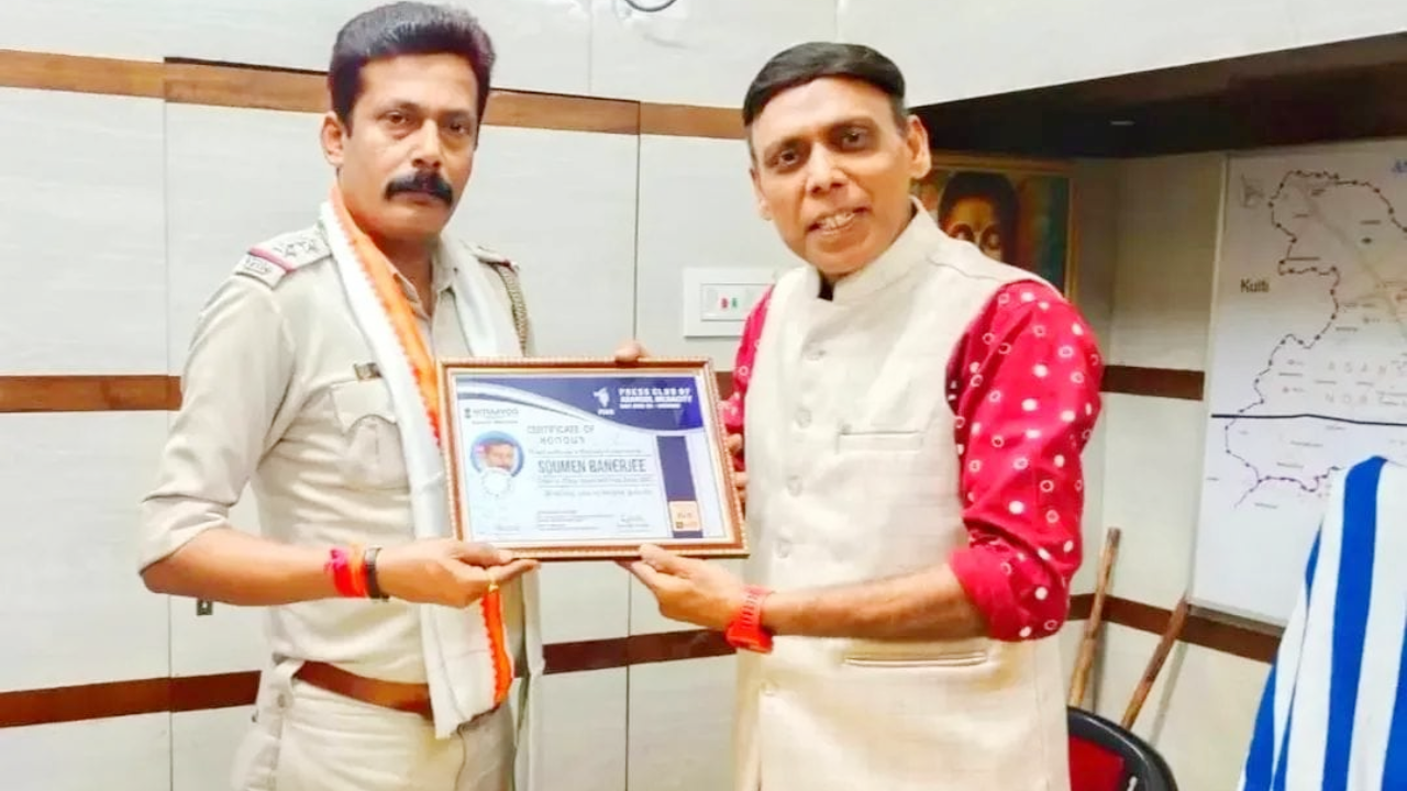 ​नए पुलिस अधिकारियों से मिले संजय सिन्हा