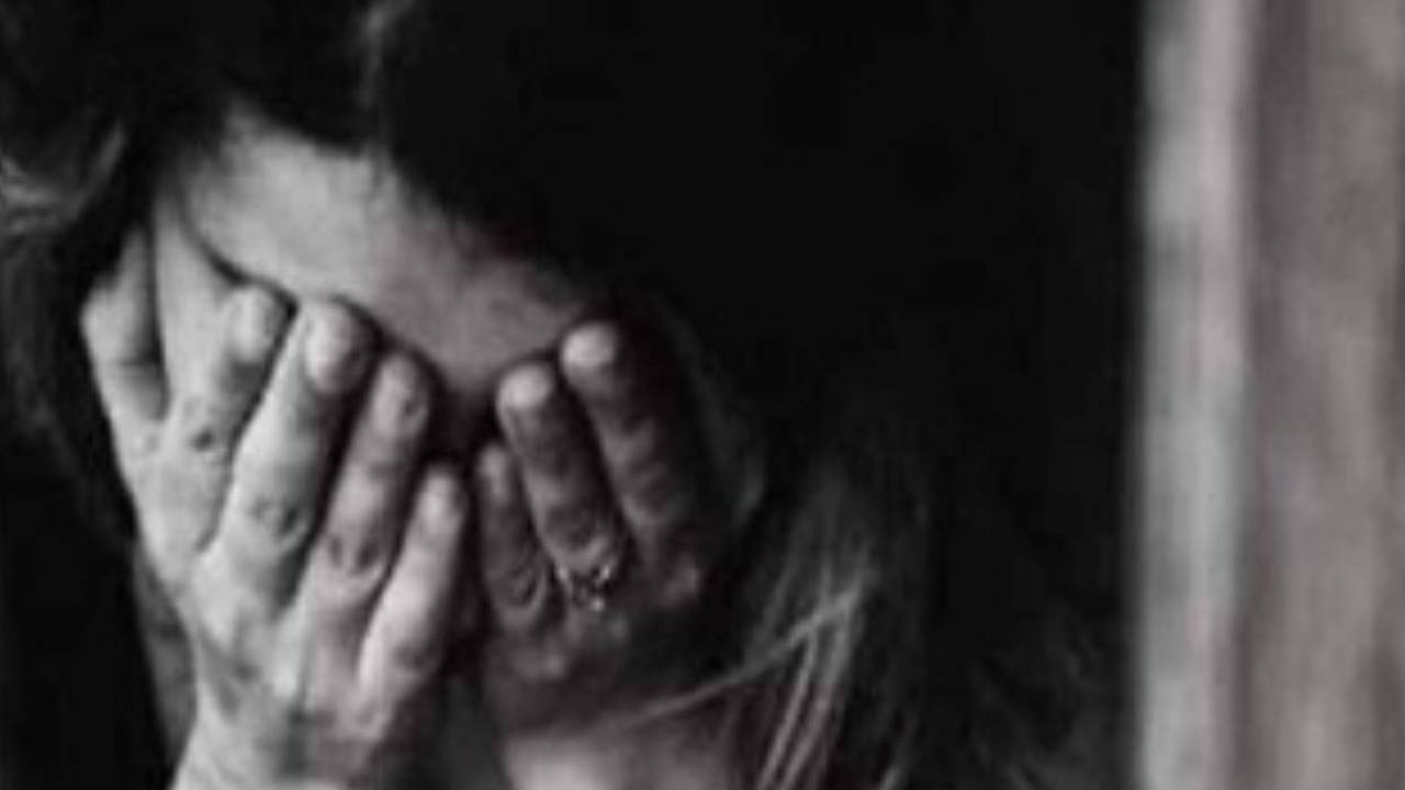 ​जयपुर में कांग्रेस नेता की गुंडागर्दी, युवती से छेड़छाड़ के बाद भाई को पीटा