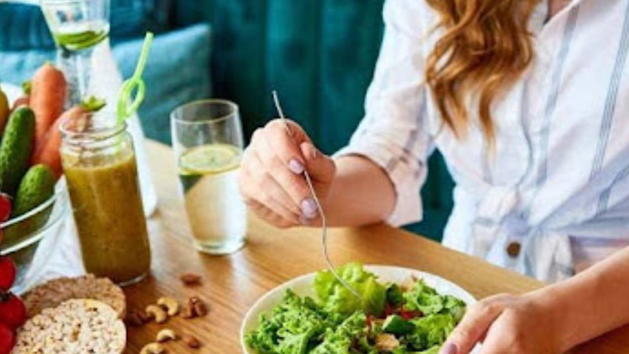 ​30 की उम्र के बाद महिलाएं जरूर खाएं ये सब्जी, बनी रहेंगी जवान और फिट