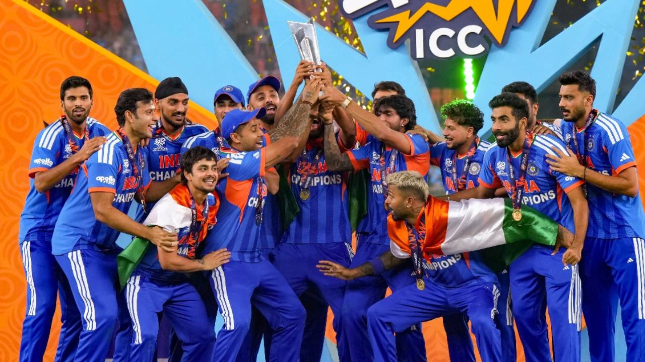 ​वर्ल्ड चैम्पियन इंडिया पर होगी पैसों की बारिश, BCCI देगा ₹131 करोड़