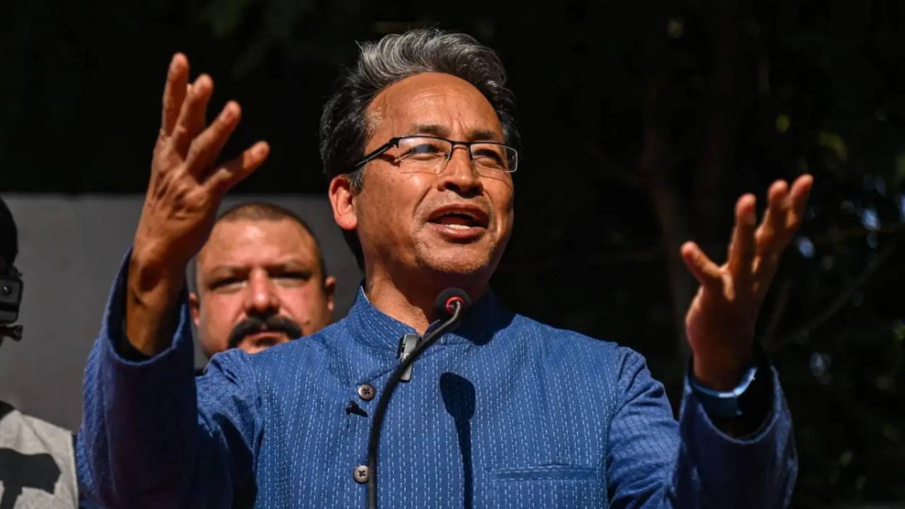 ​सरकार ने सोनम वांगचुक पर लगा NSA हटाया, 170 दिन बाद जेल से रिहा