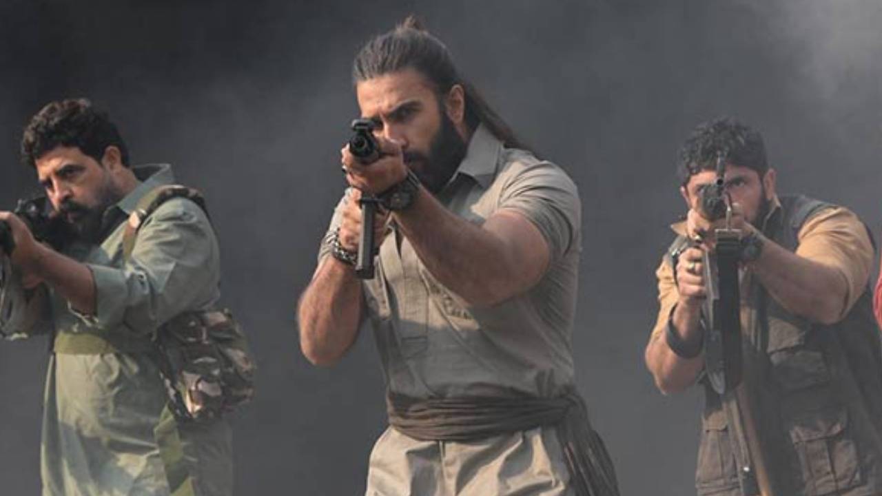 ​धुरंधर 2 में सेंसर बोर्ड ने 21 बदलाव करवाए, 18 से कम उम्र के लोग नहीं देख पाएंगे फिल्म