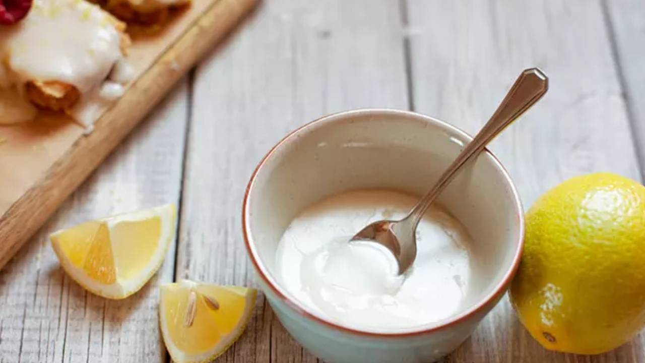 ​दही से बनाएं असरदार फेस पैक, पार्लर जैसा मिलेगा ग्लो