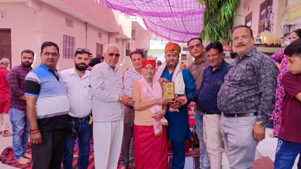 ​शिव शक्ति वीर हनुमान मंदिर में विशाल भंडारे का आयोजन