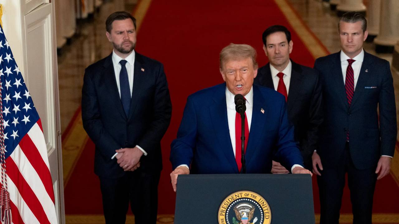 ​ट्रम्प का ईरान को लेकर डबल गेम प्लान, हॉर्मुज खोलने के लिए बनेगी इंटरनेशनल फोर्स