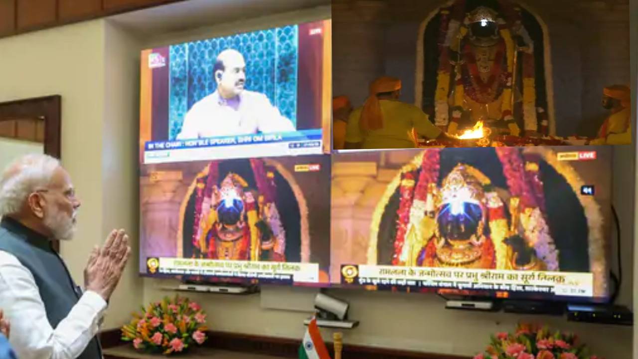 ​रामलला का हुआ सूर्य तिलक, अयोध्या में लाखों श्रद्धालु पहुंचे